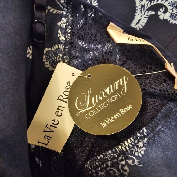 Blue and White La Vie En Rose Women's Paisley Print Lace Nightgown - Picture 5 of 9